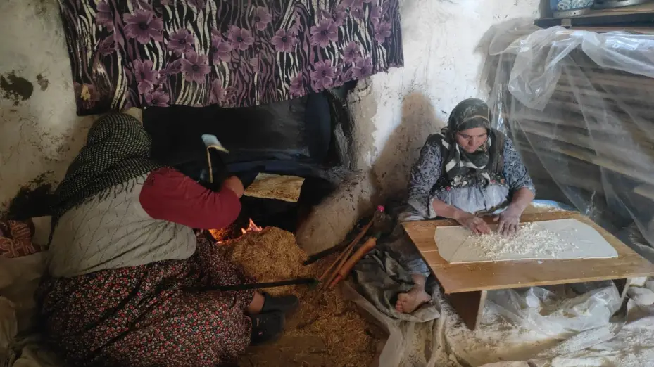 Yozgatlı kadınların imece usulü yufka mesaisi başladı