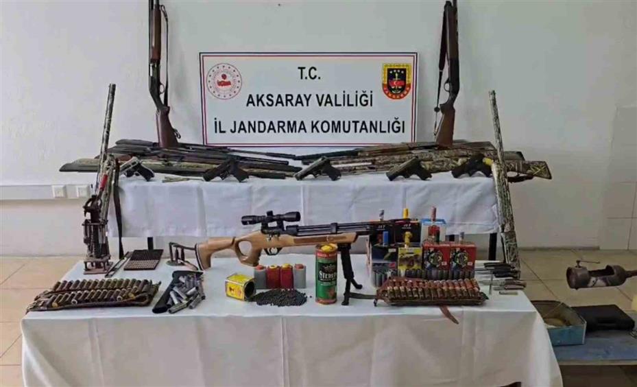 Aksaray’da magandaların evinden cephanelik çıktı