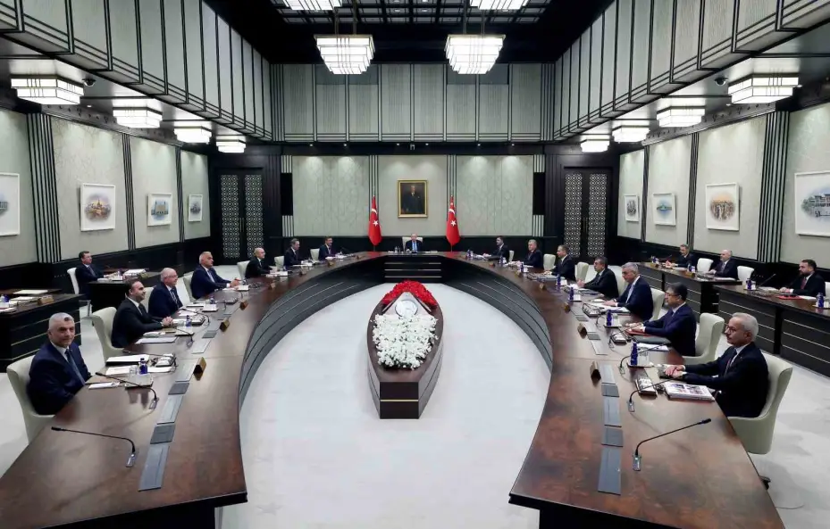 Cumhurbaşkanı  Recep Tayyip Erdoğan başkanlığında kabine toplantısı başladı.