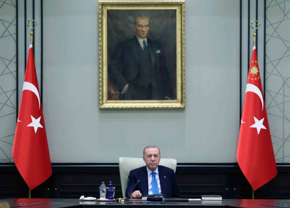 Cumhurbaşkanı  Recep Tayyip Erdoğan başkanlığında kabine toplantısı başladı.