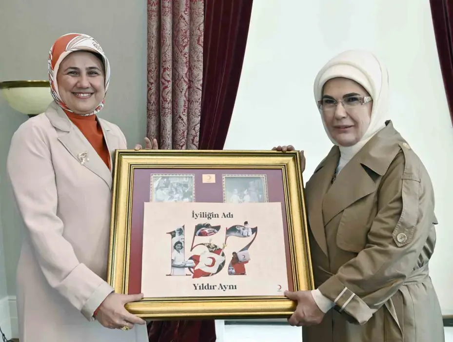 Emine Erdoğan, Türk Kızılay’a kurban bağışında bulundu
