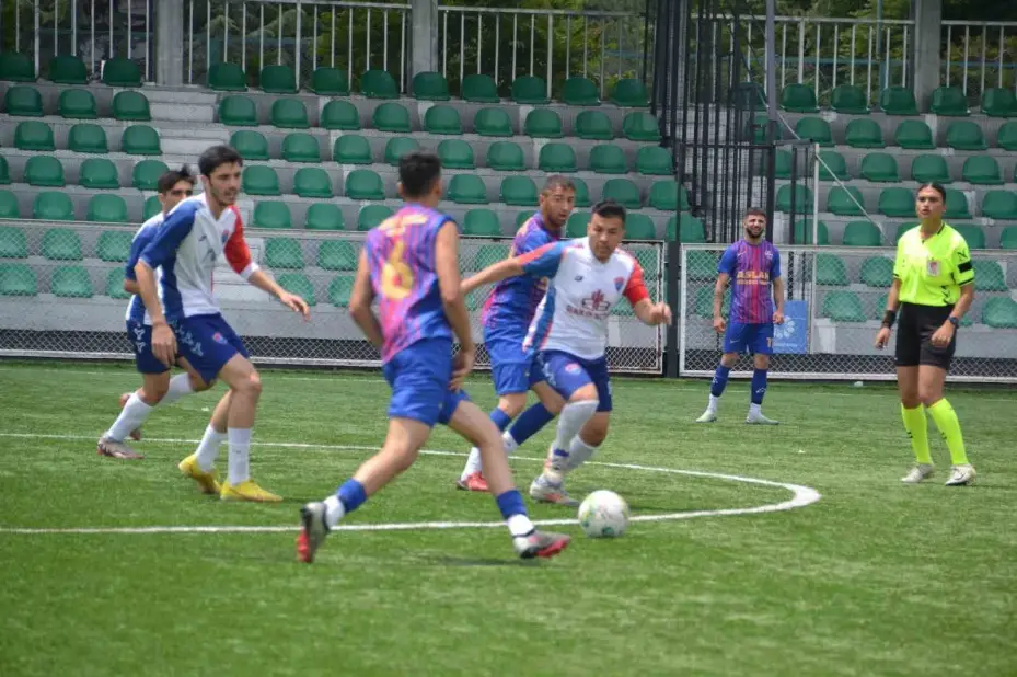 Yeni Esenspor 3 puanı 4 golle aldı
