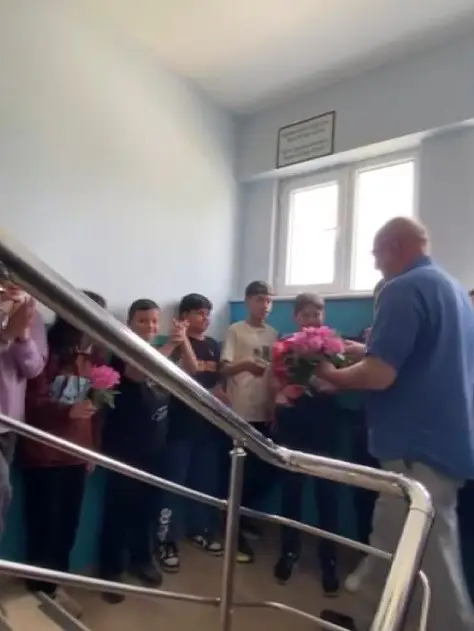 Emekliye ayrılacak okul müdürünü şaşırtan tören