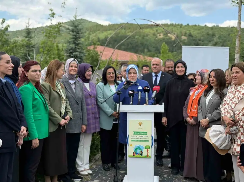 AK Parti Genel Merkez Kadın Kolları Başkanı Ercan: "Bu ülkenin AK yürekli kadınları, Türkiye Yüzyılı’nın yeşil vizyonunun sahadaki mimarlarıdır"