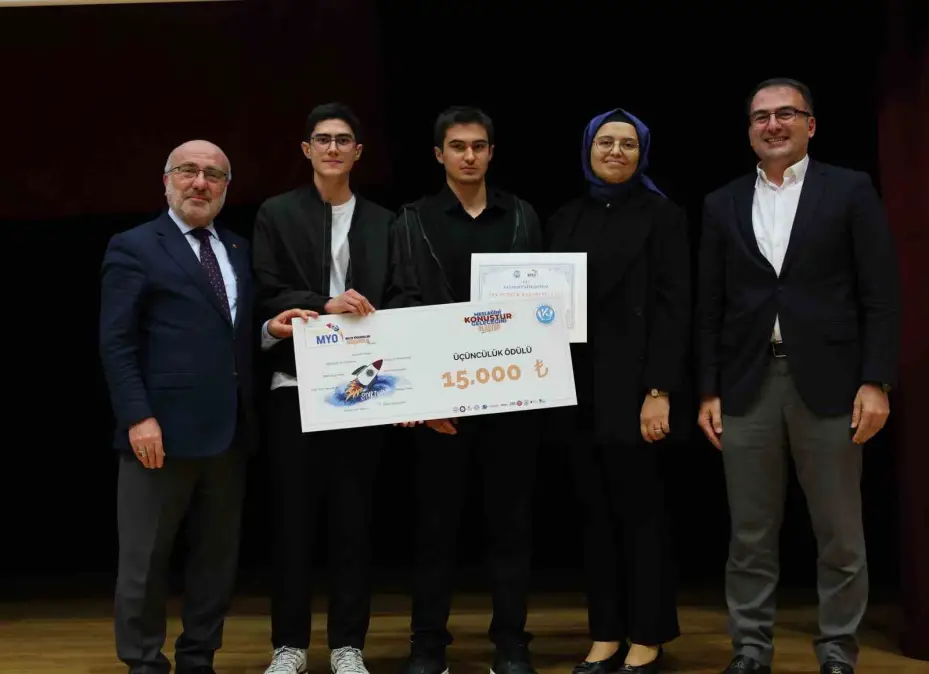 KAYÜ ‘StartUpMYO’ Girişimcilik Yarışması’nda ödüller sahiplerini buldu