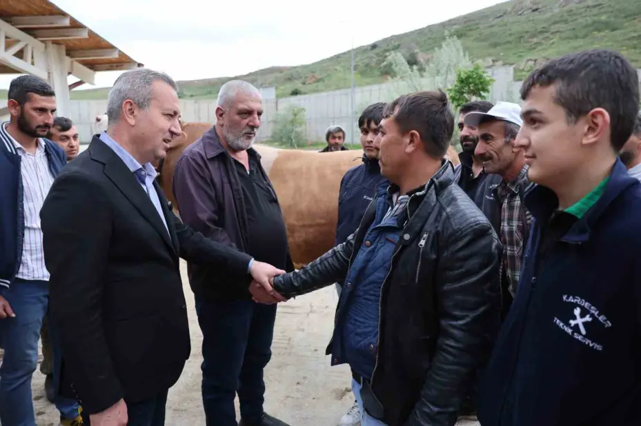 Sivas Belediyesi’nden modern kurban pazarı hizmeti