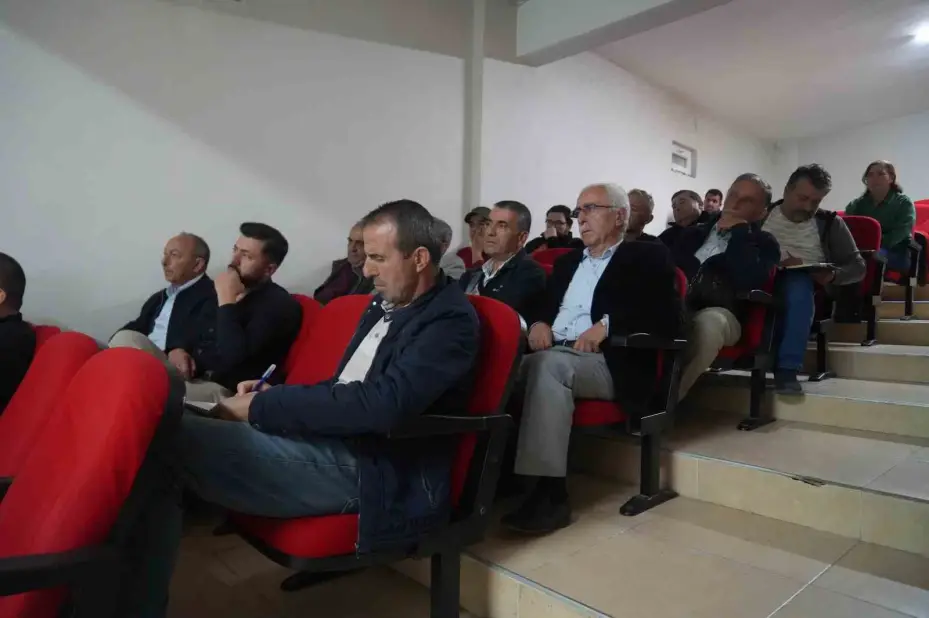 Arıyla gelen geçim kaynağı: Kursiyerler arıcılıkla yeni bir yola çıkıyor