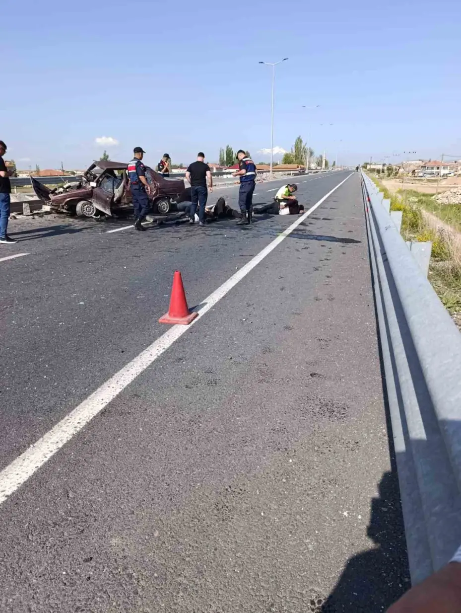 Kayseri’de trafik kazası, 3 kişi yaralandı