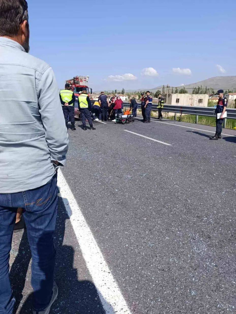 Kayseri’de trafik kazası, 3 kişi yaralandı