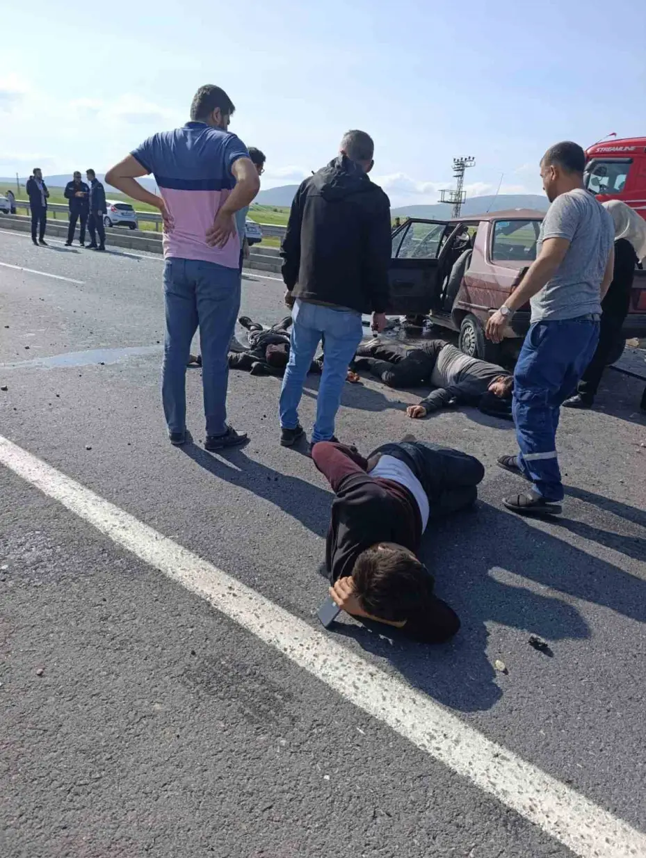 Kayseri’de trafik kazası, 3 kişi yaralandı