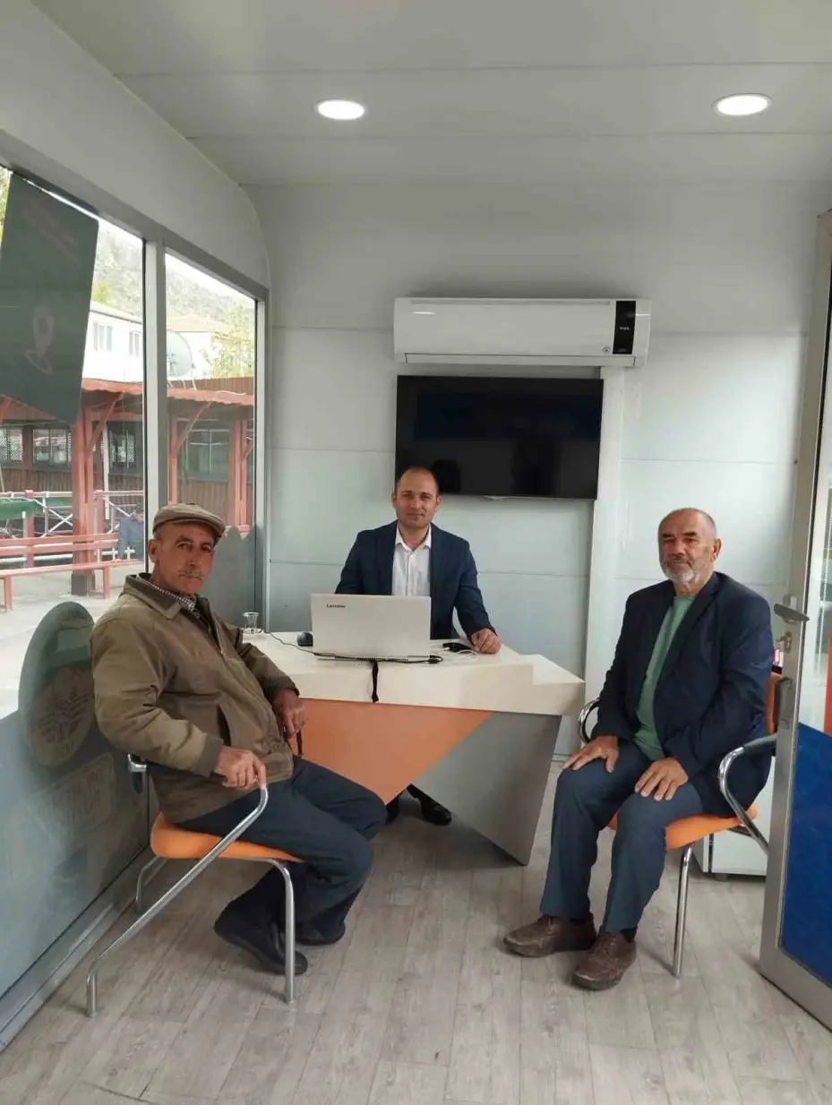 Büyükşehirin Mobil Beyaz Masa Birimi ile hizmet her yerde