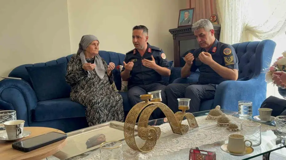 Polatlı Jandarma Karakol Komutanı İleri’den şehit ailesine ziyaret