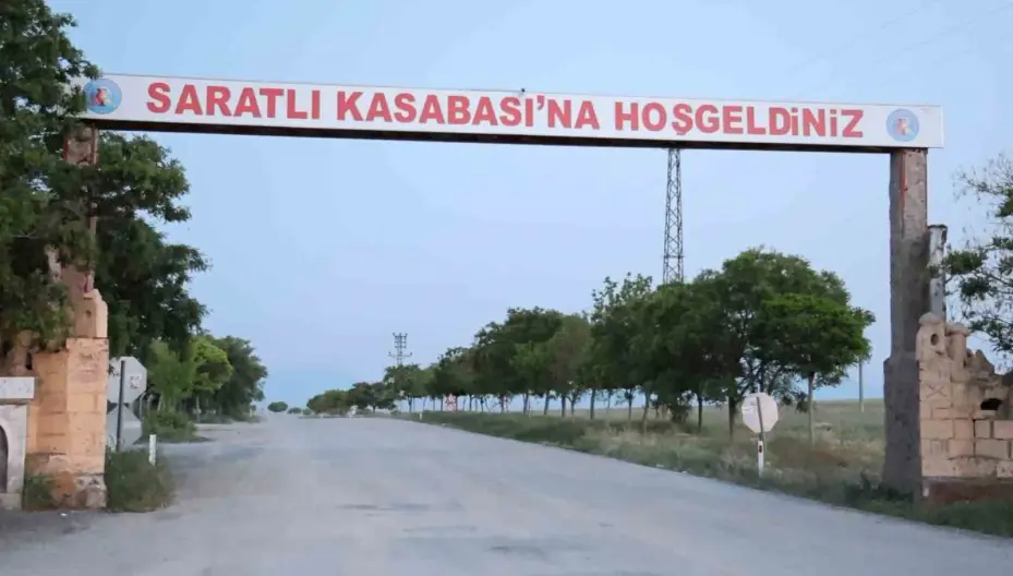 Önce kafasına vurdu, sonra boğazını kesip öldürdü
