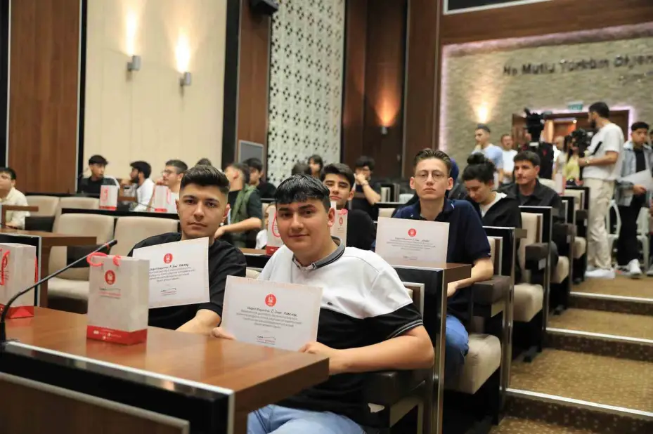 Stajyer öğrencilere anlamlı veda