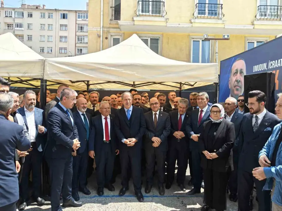 AK Parti’de bayramlaşma