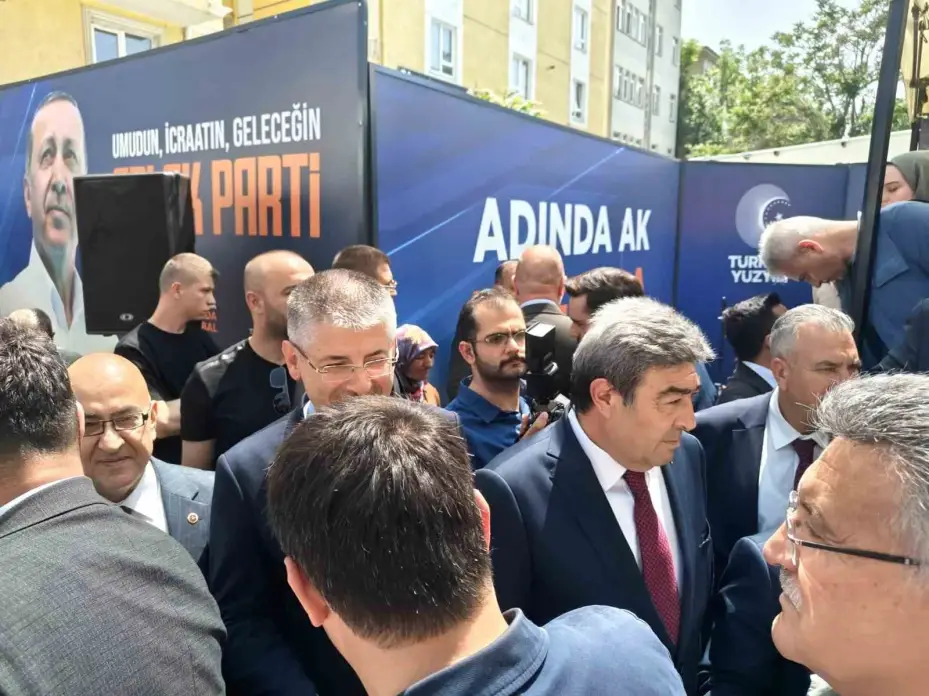 AK Parti’de bayramlaşma