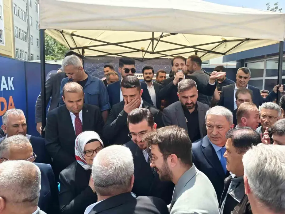 AK Parti’de bayramlaşma