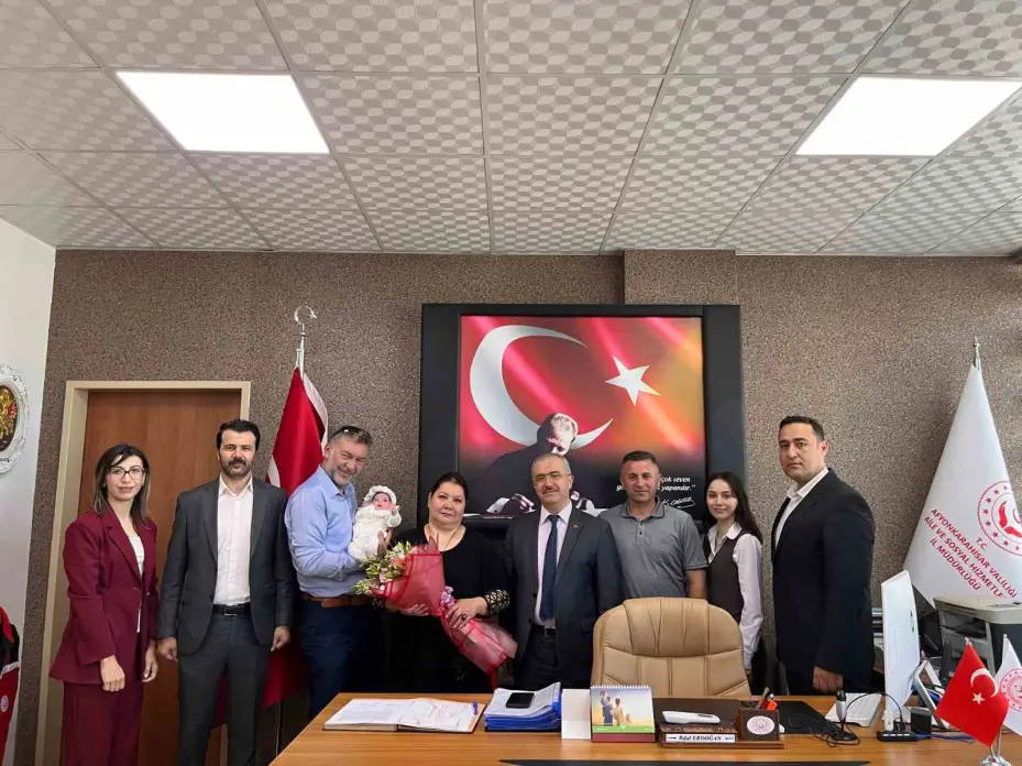 Türkiye’de ilk kez uygulanan "Geçici Koruyucu Aile" modeliyle Asel bebek bayramı sıcak bir yuvada geçirecek