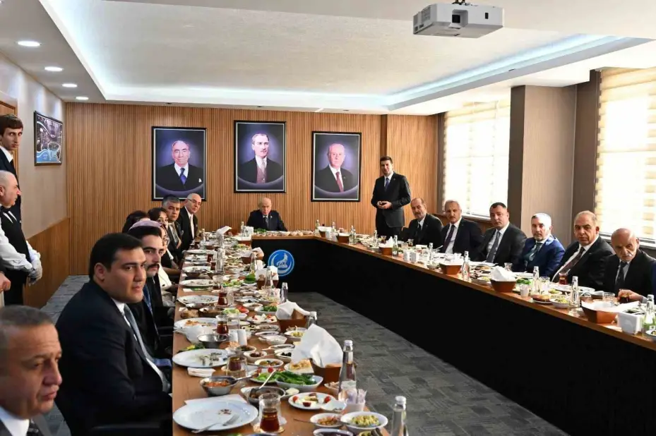 MHP Lideri Bahçeli Ülkü Ocakları’nı ziyaret etti