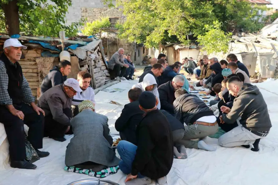 Konya’da mahalleli kurbana ‘Bayram Damı’ ile başlıyor.