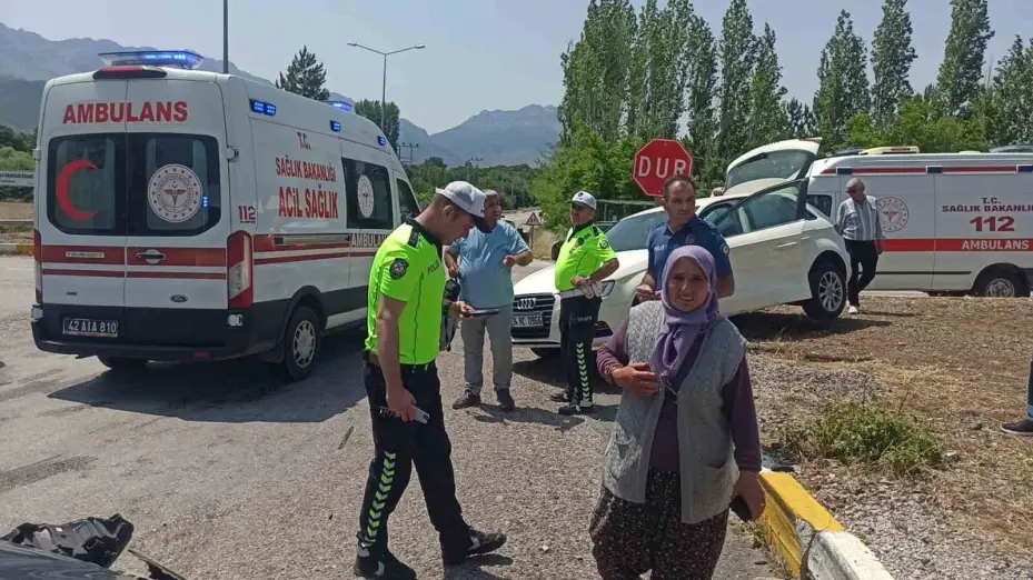 Konya’da iki otomobil çarpıştı: 5 yaralı