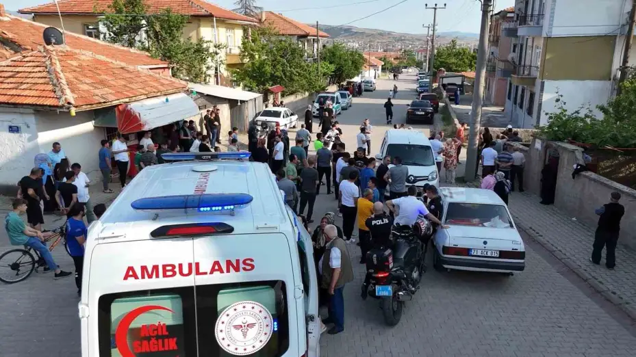 Apartman dairesinde çıkan yangında tüp patladı: 1 yaralı