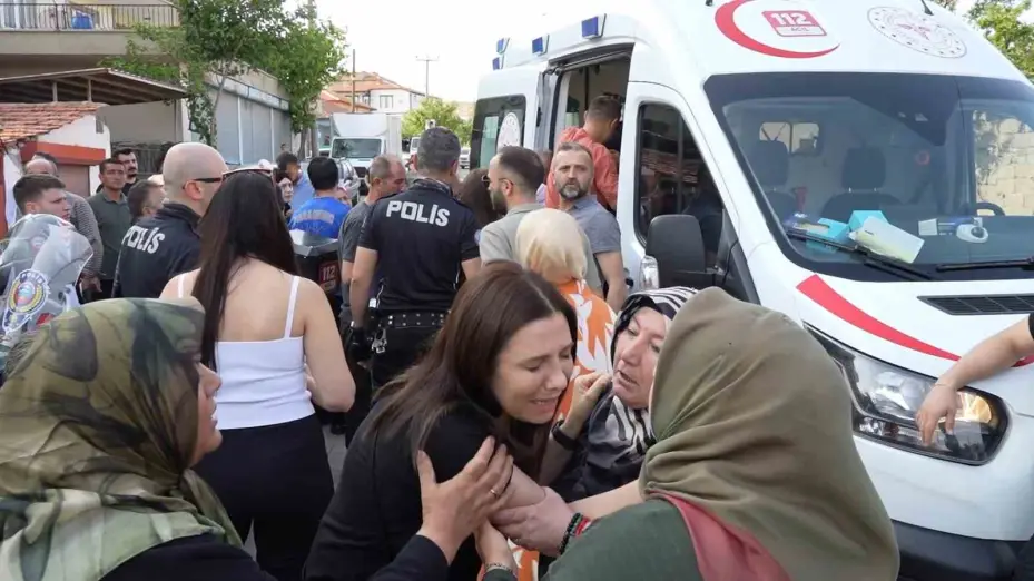 Apartman dairesinde çıkan yangında tüp patladı: 1 yaralı