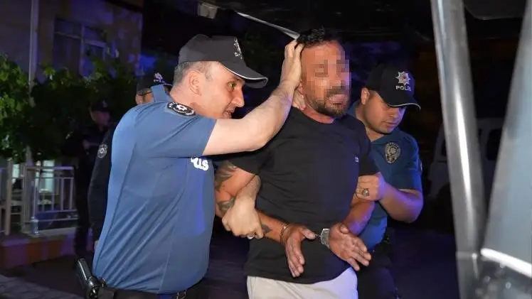 2 yıl önce kendisini sakat bırakan husumetlisini, tabancayla ağır yaraladı