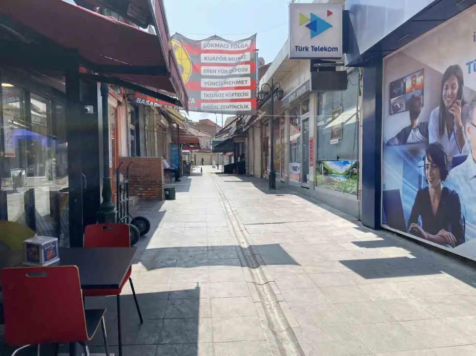 Kurban Bayramı’nın 3’üncü gününde çarşı sokakları boş kaldı