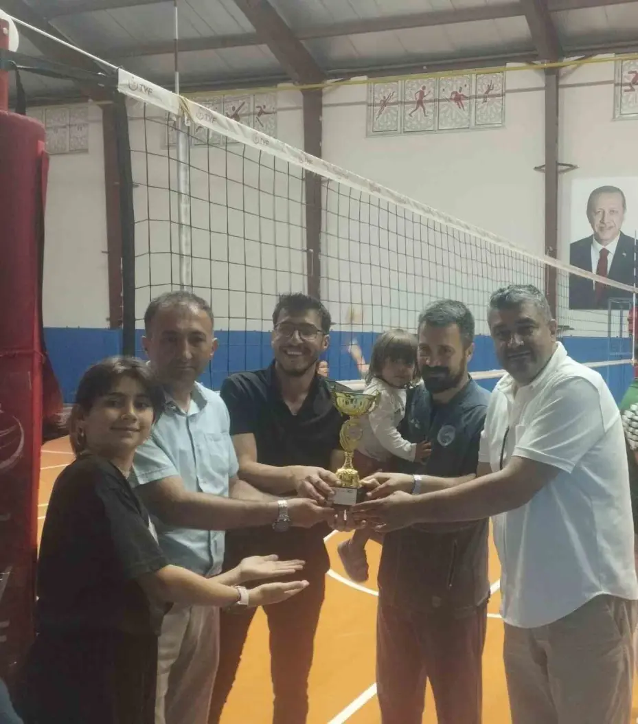 Develi’de voleybol coşkusu