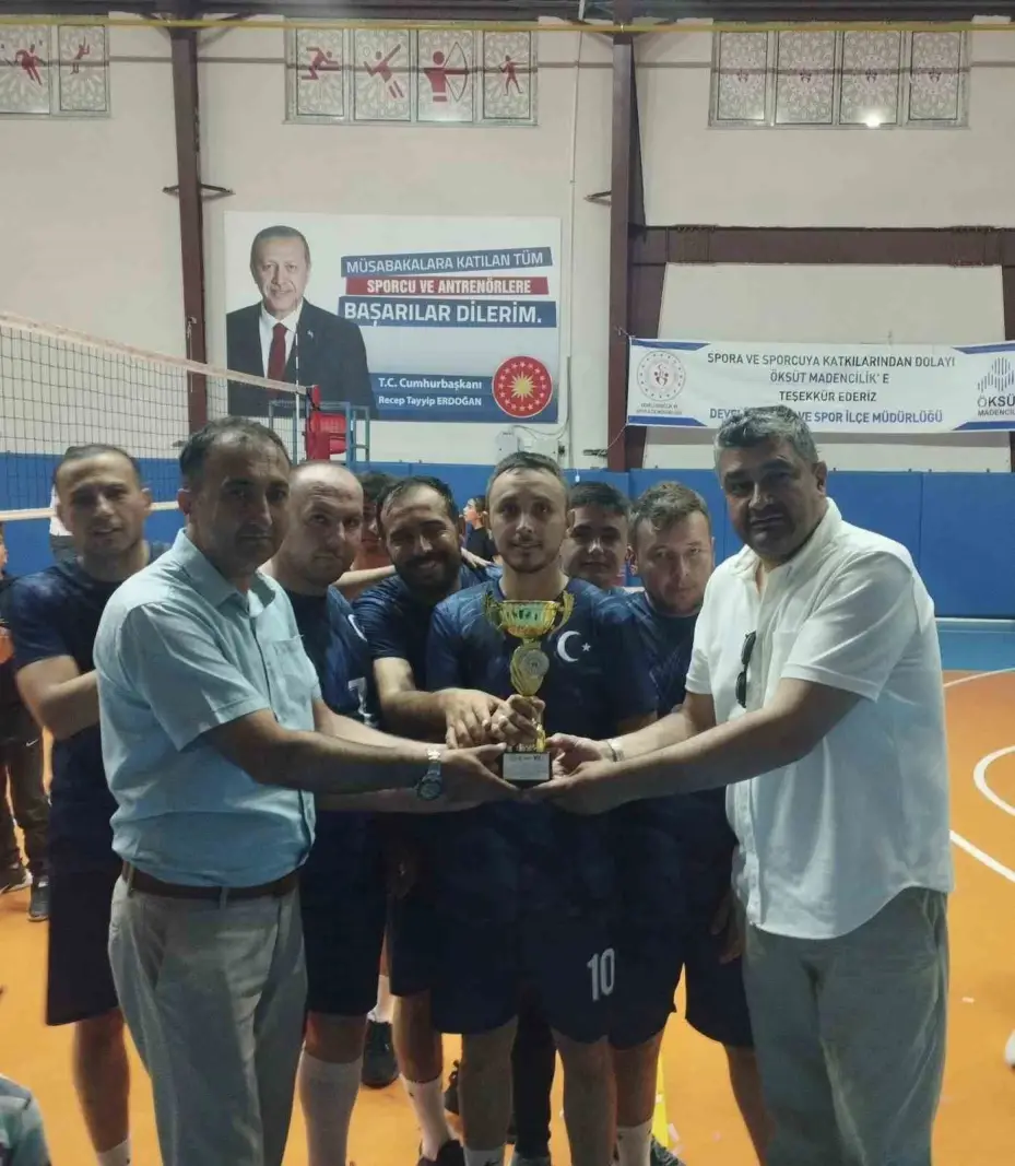 Develi’de voleybol coşkusu