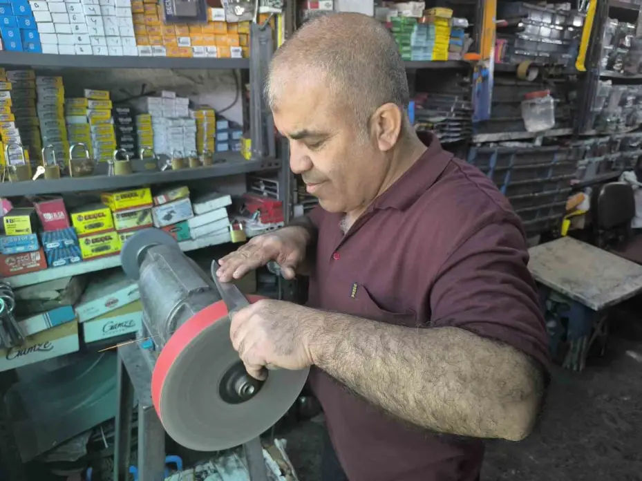 Bıçak bileyicileri Kurban Bayramı’ndan memnun