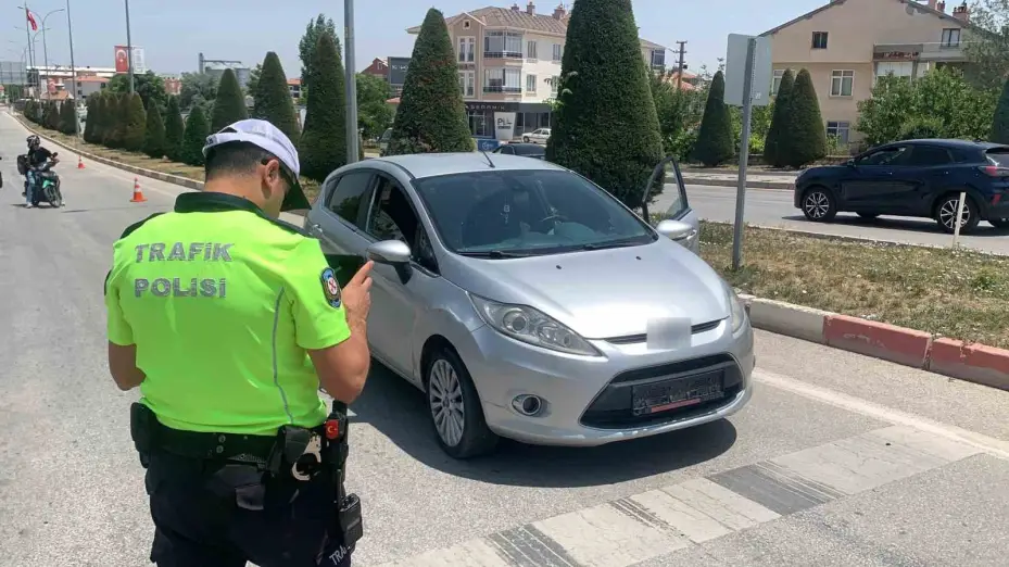 Karaman’da otomobil bisiklete çarptı: 75 yaşındaki adam yaralandı