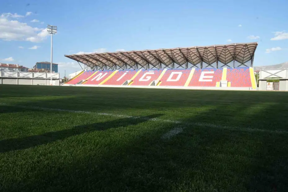 Niğde yenilenen stadyumuna kavuşuyor