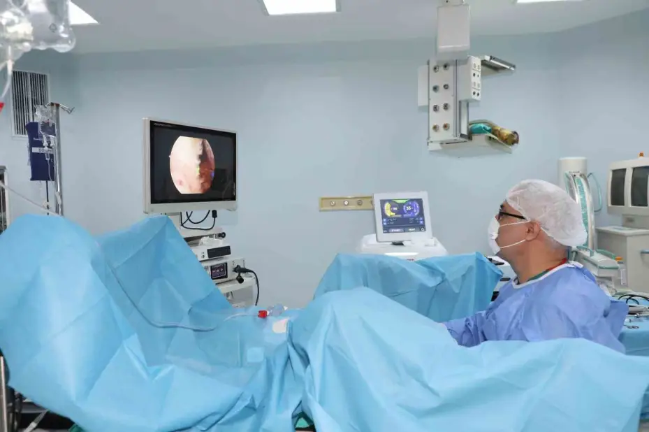 Holep ameliyatında yüzde 100 başarı sağlandı