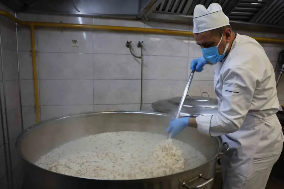 Büyükşehir Aşevi’ne yapılan kurban bağışlarıyla binlerce sofra şenlenecek