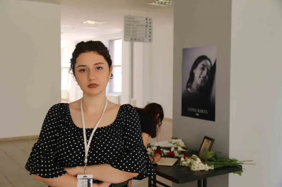 Acı tesadüf; çarpışan iki aracın birinde öğrencisini kaybetti, diğerinde yakını ağır yaralandı