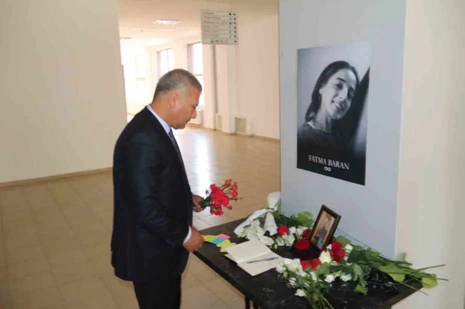 Acı tesadüf; çarpışan iki aracın birinde öğrencisini kaybetti, diğerinde yakını ağır yaralandı