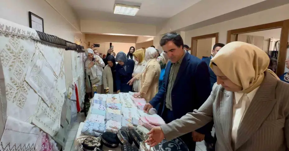 Yıl boyu hazırladıkları ürünleri gururla sergilediler