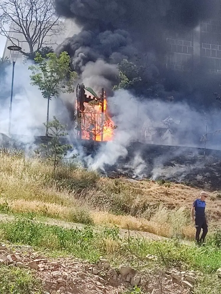 Ankara’da bir parkın 2 çocuk tarafından yakıldığı iddia edildi