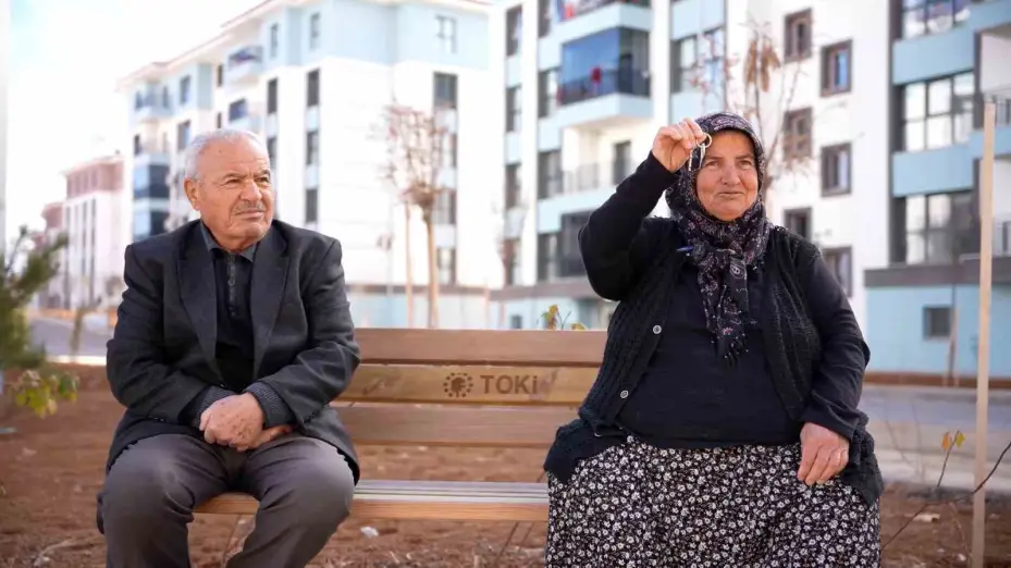 Bakan Kurum, Malatya’da tamamlanan konutları paylaştı