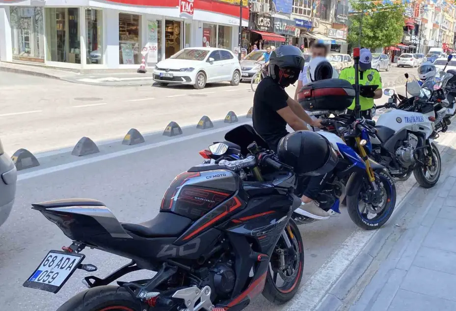 Abart egzozlu motosikletliye 9 bin 267 lira ceza