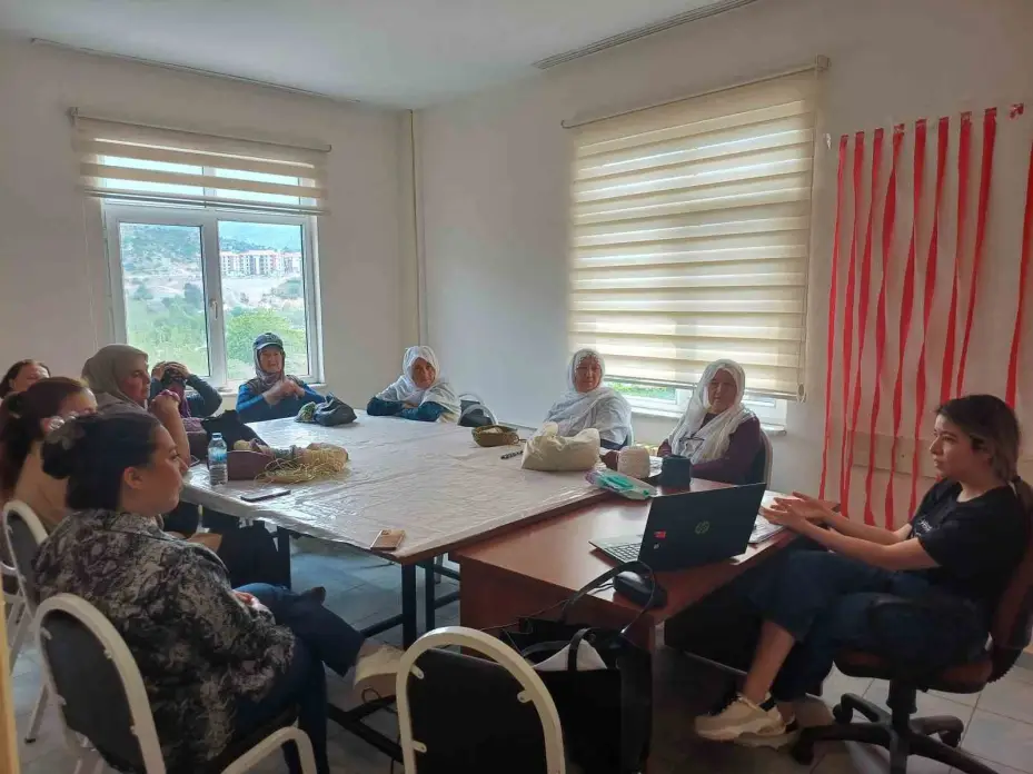 İlçelerdeki kadınlara iklim değişikliği anlatıldı