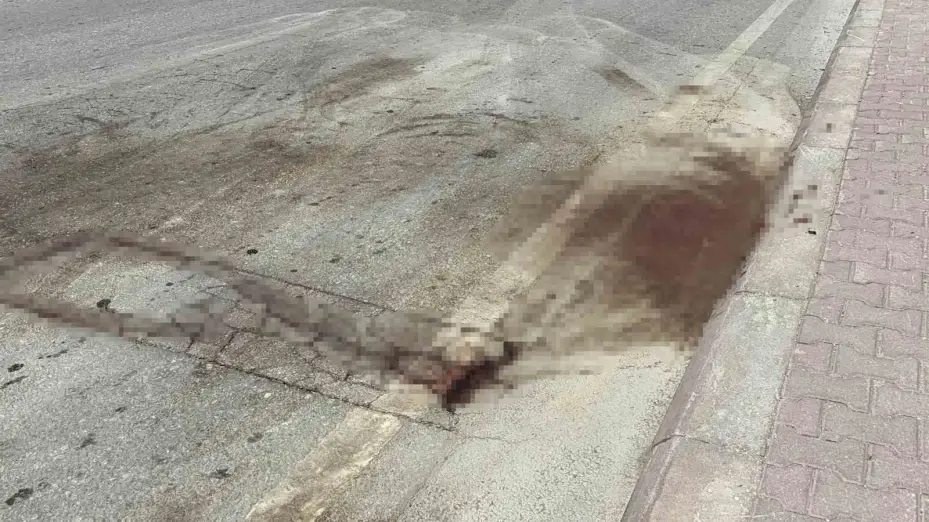 Otomobilin çarptığı bisikletli hayatını kaybetti