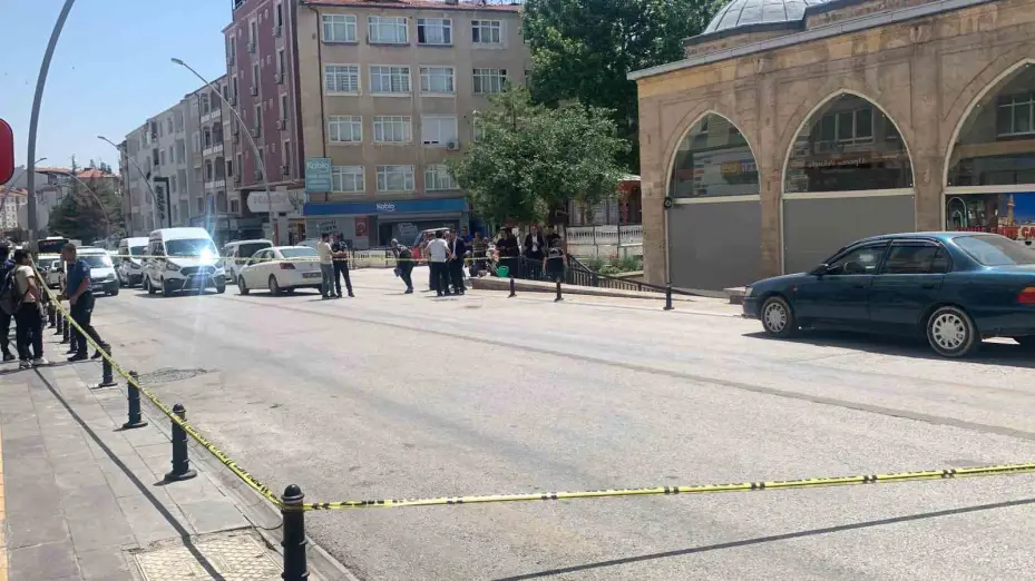 Kafasına tabanca kabzasıyla vurulan şahıs ağır yaralandı