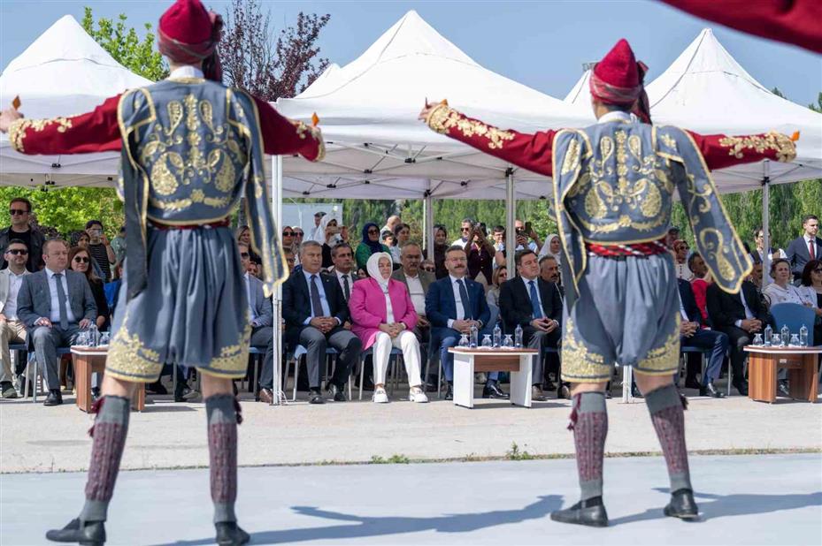 ’Hayat Boyu Öğrenme Yıl Sonu Sergisi’nin açılış töreni yapıldı