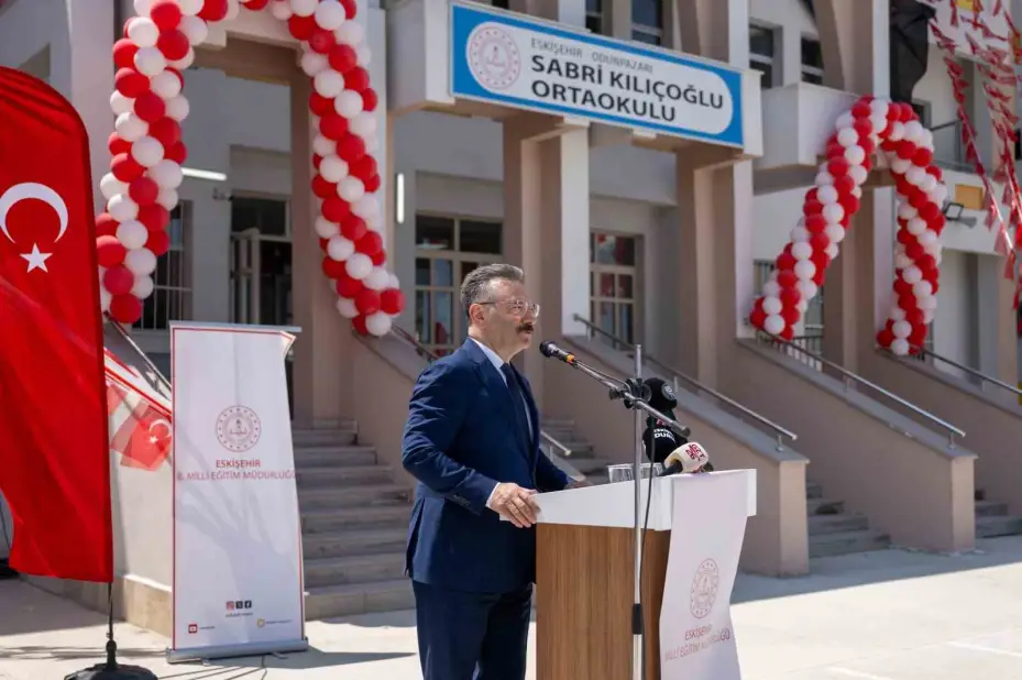 Sabri Kılıçoğlu Ortaokulu ve Süleyman Şah Anadolu Lisesi’nin açılış töreni yapıldı