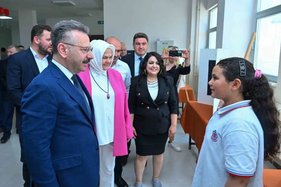 Sabri Kılıçoğlu Ortaokulu ve Süleyman Şah Anadolu Lisesi’nin açılış töreni yapıldı