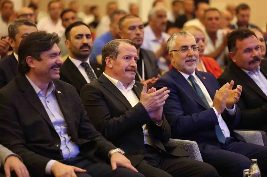 Memur-Sen Genel Başkanı Yalçın: "Gelir vergisinde engelli kamu görevlileri için muafiyet tamamen sağlanmalıdır"