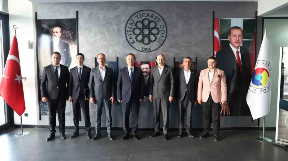 Kırgızistan ve Güney Afrika Büyükelçilerinden KTO’ya ziyaret